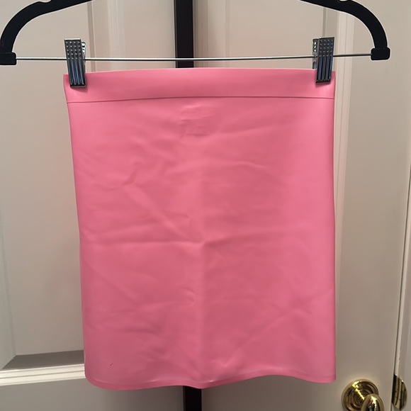SKIMS Latex Mini Skirt in Neon Blush NEW - Picture 15 of 15